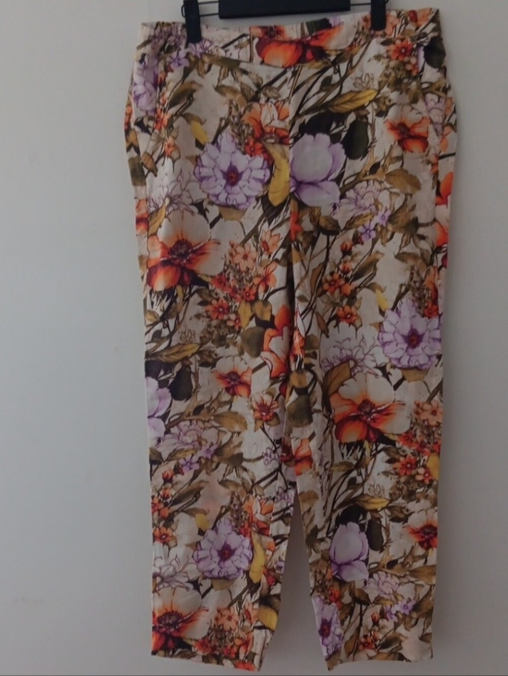Chico's Floral Straight-Leg Pants in Cream with Orange & Purple Accents - Picture 10 of 10